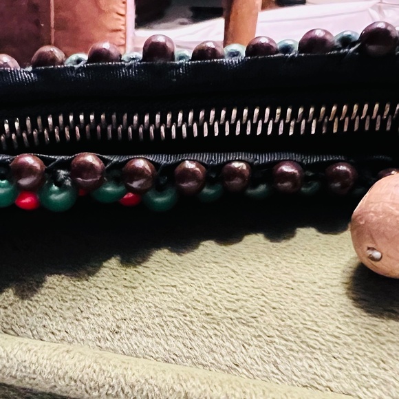 Vintage Change Purse Wooden Beads-Red Green White Black Yellow Brown Beads - Picture 4 of 4